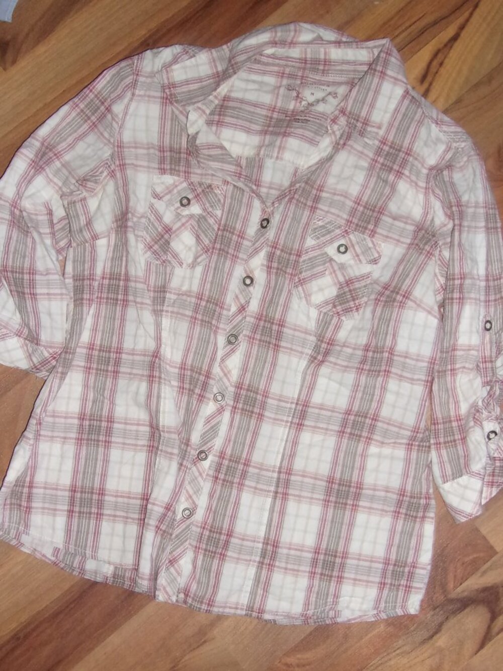 size medium womens pink white plaid shirt snap button up top western